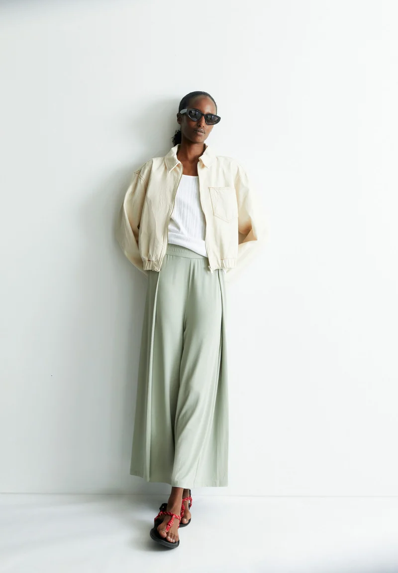 KAARO LINI | seagreen