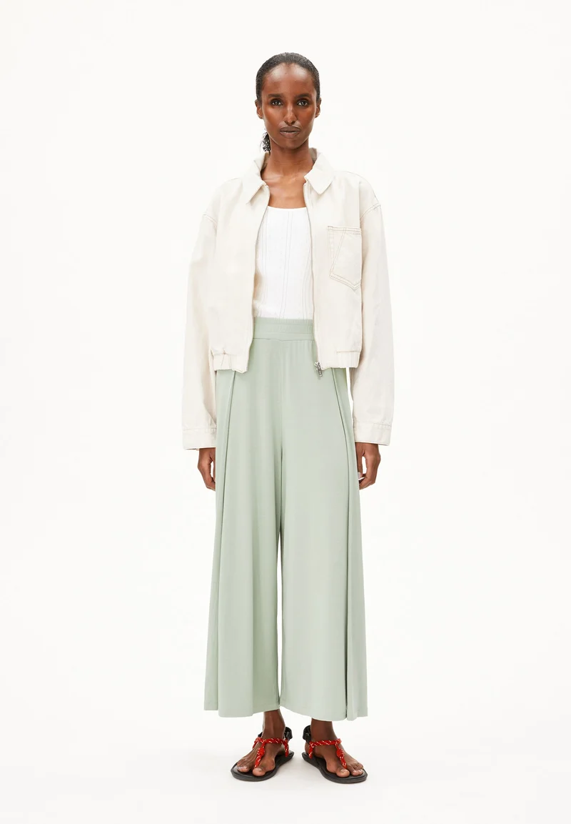 KAARO LINI | seagreen