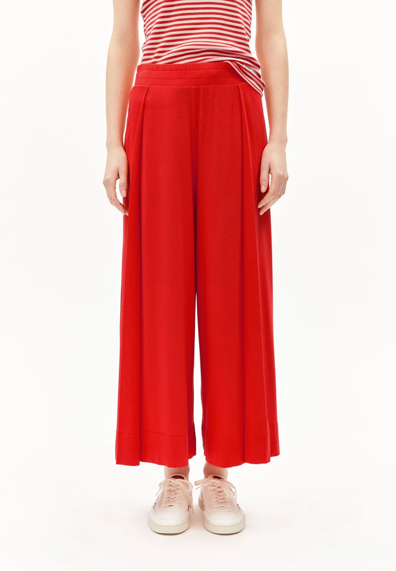 KAARO LINI | poppy red