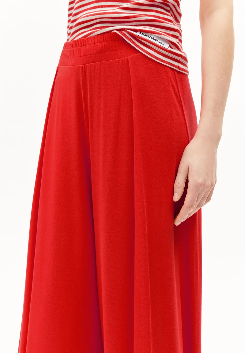 KAARO LINI | poppy red