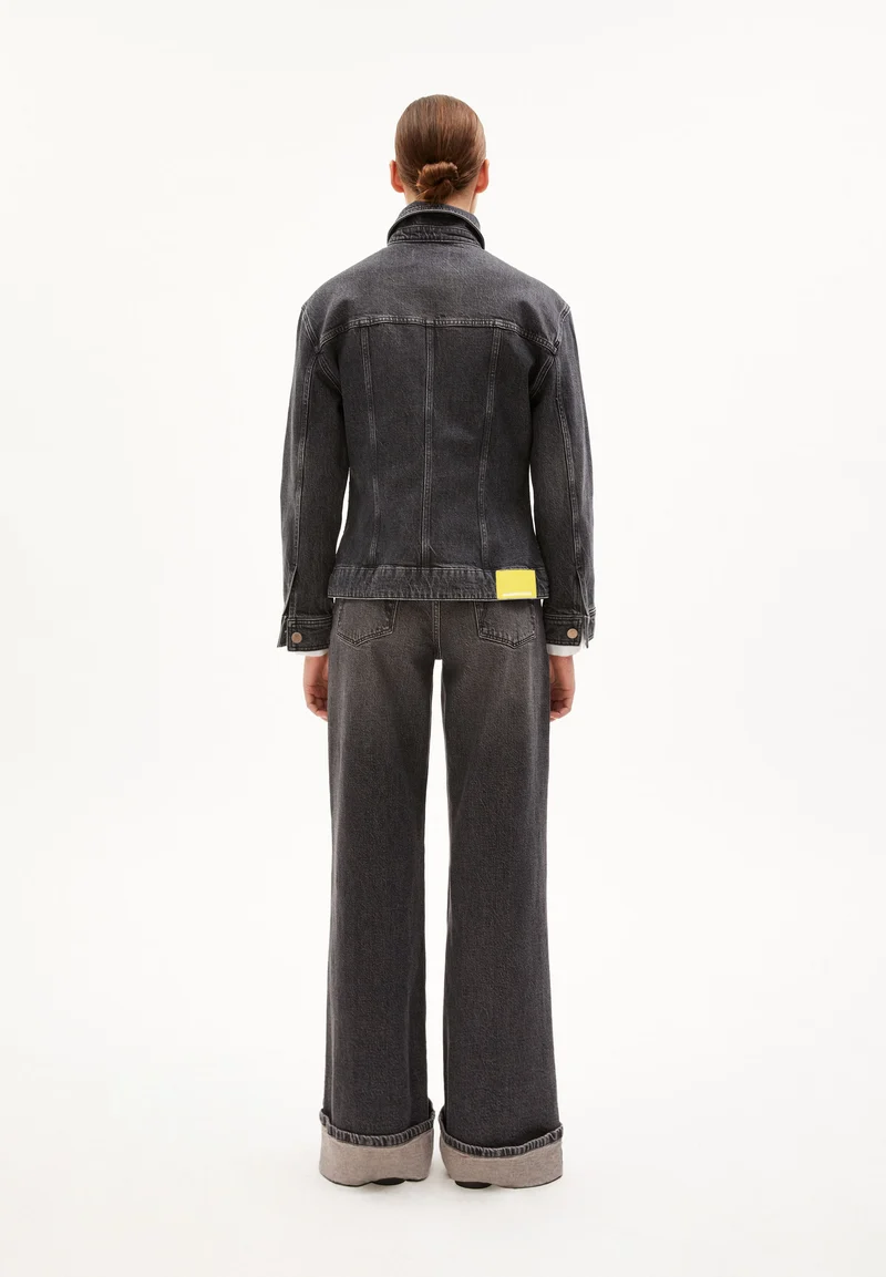 DENSIAA | washed obsidian