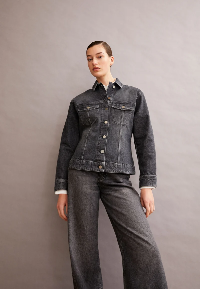 DENSIAA | washed obsidian