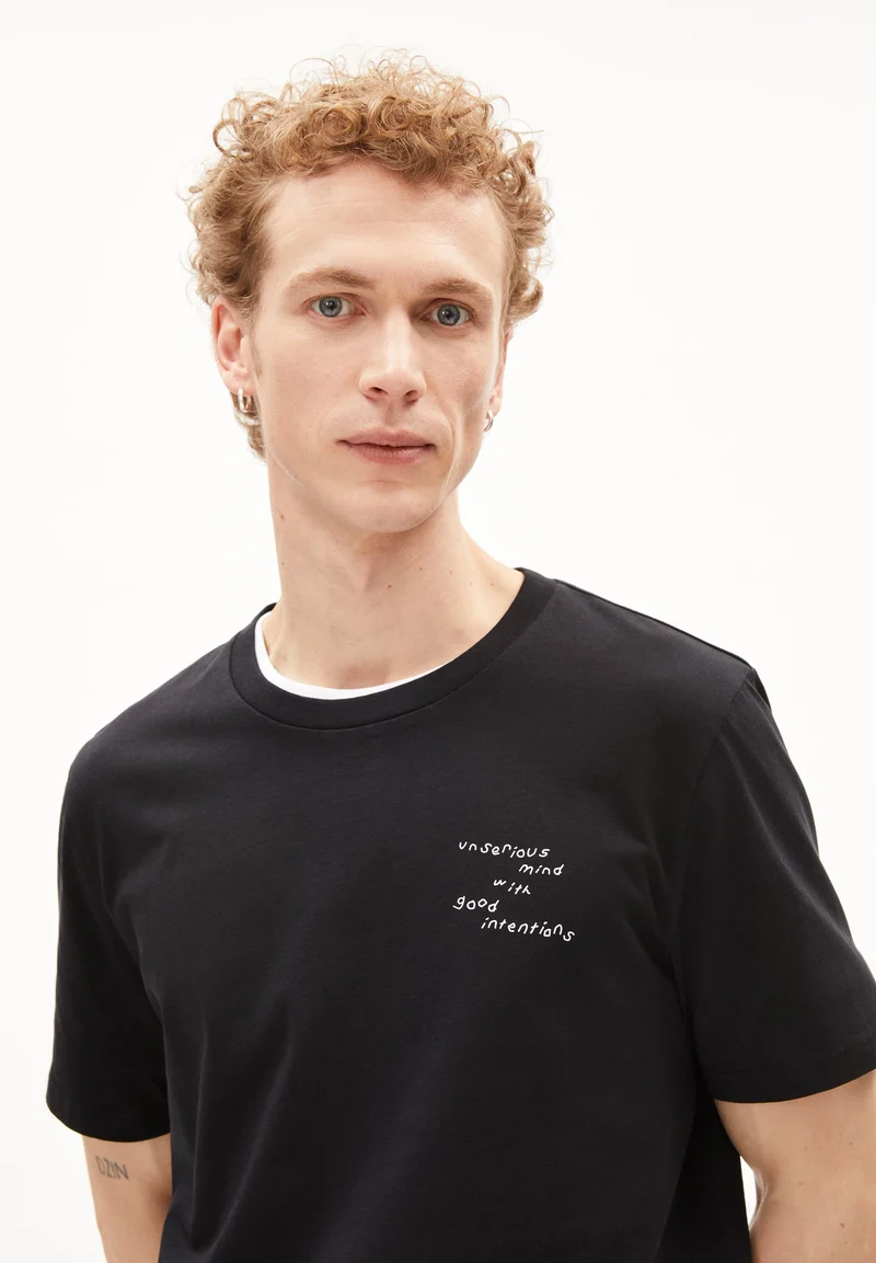 JAAMES INTENTIONS | black