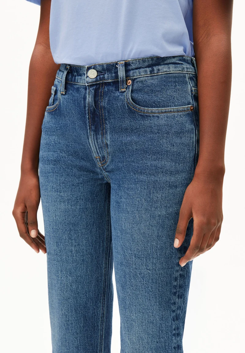 CARENAA MID WAIST STRAIGHT JEANS | atmospheric