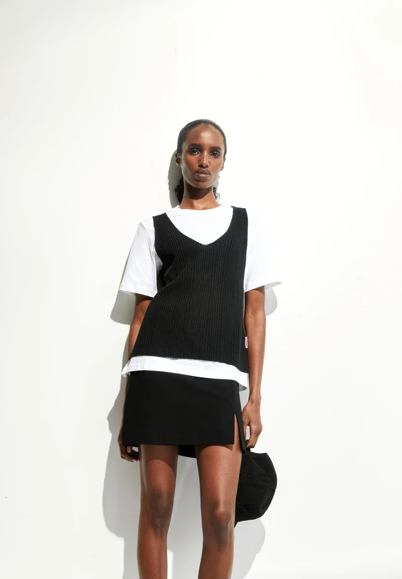 LEINEN-MIX STRICKTOP | black