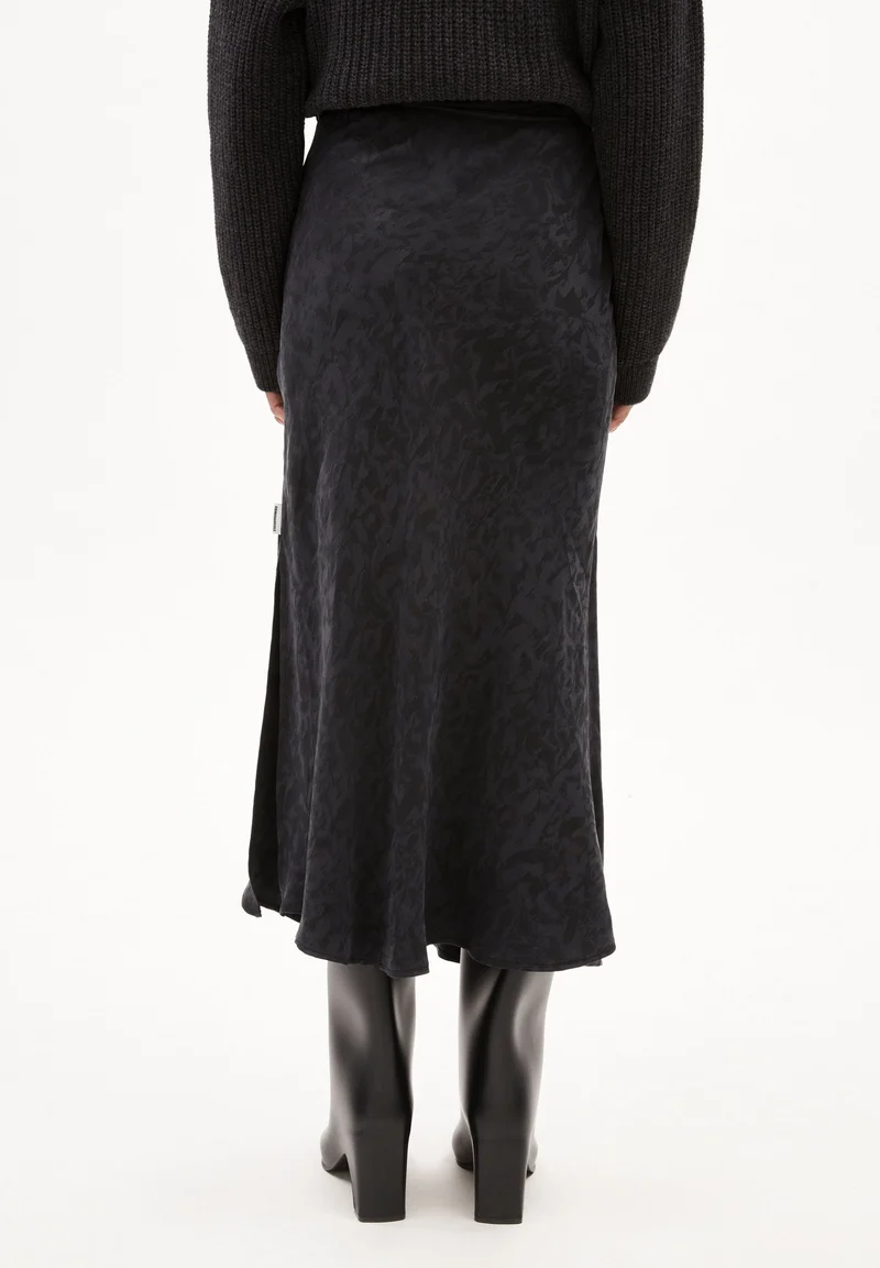 GRAATIA JACQ | black