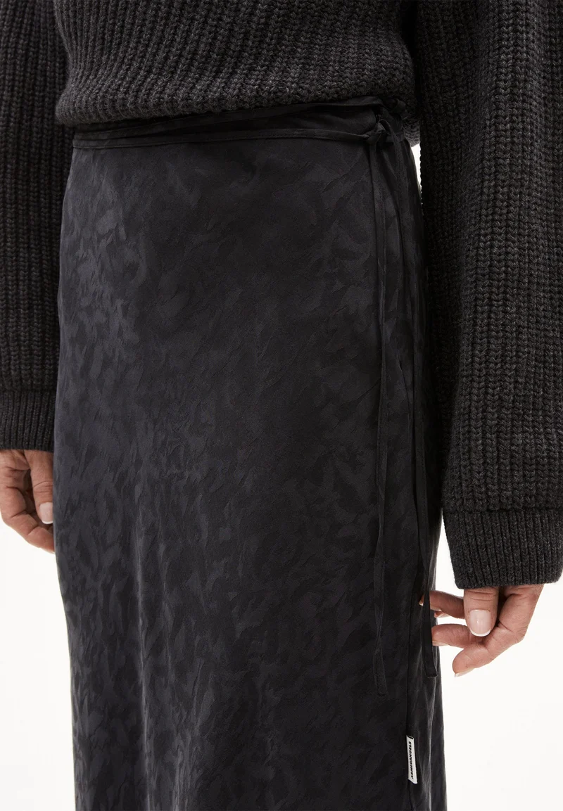 GRAATIA JACQ | black