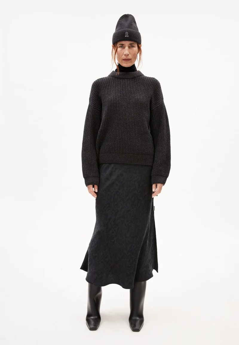 GRAATIA JACQ | black