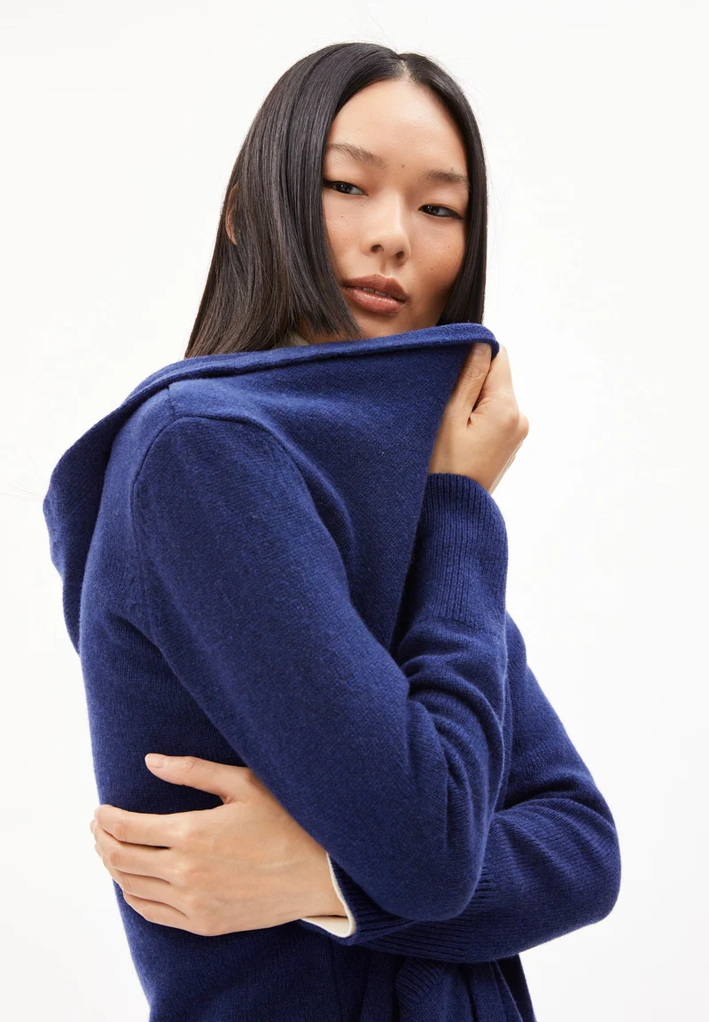 WANDAA | deep sea blue