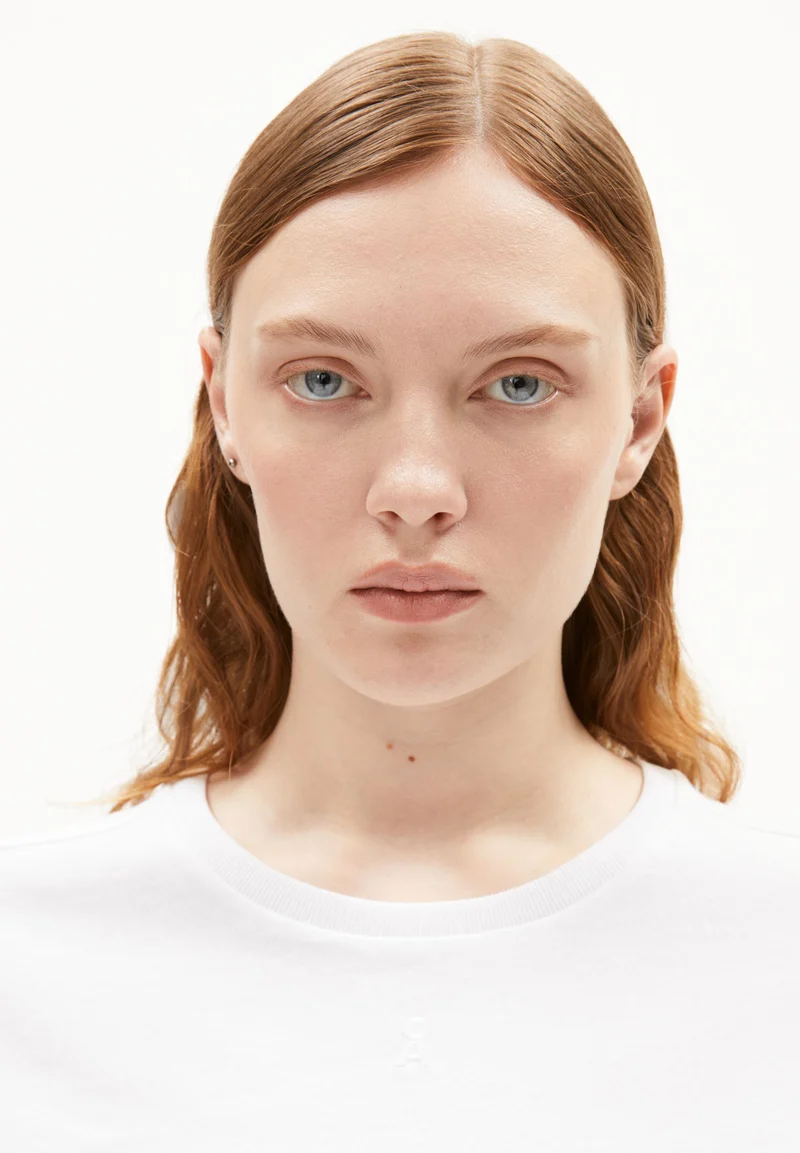 FRODINAA | white