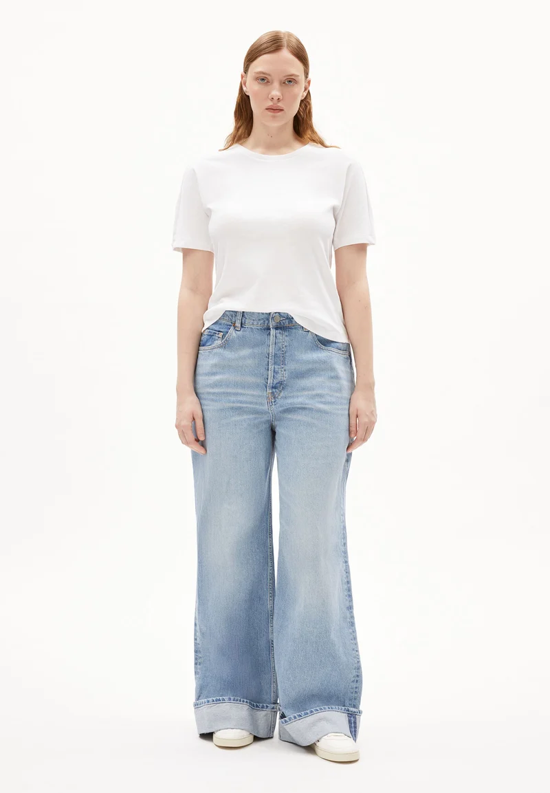 FRODINAA | white