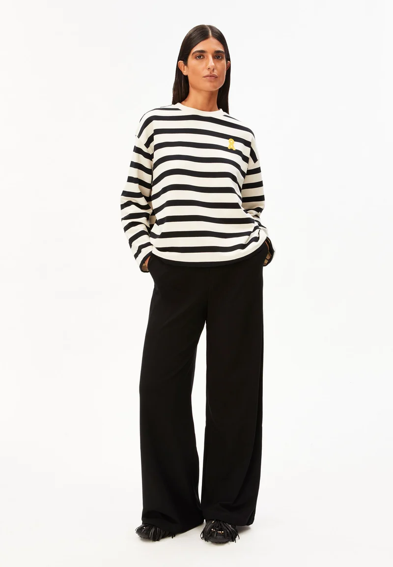 ICONIC Å FRANKAA BOLD | undyed-black