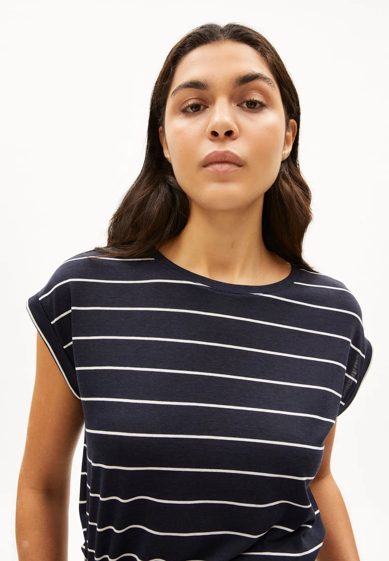 JILAANA FINE STRIPES | night sky-oatmilk