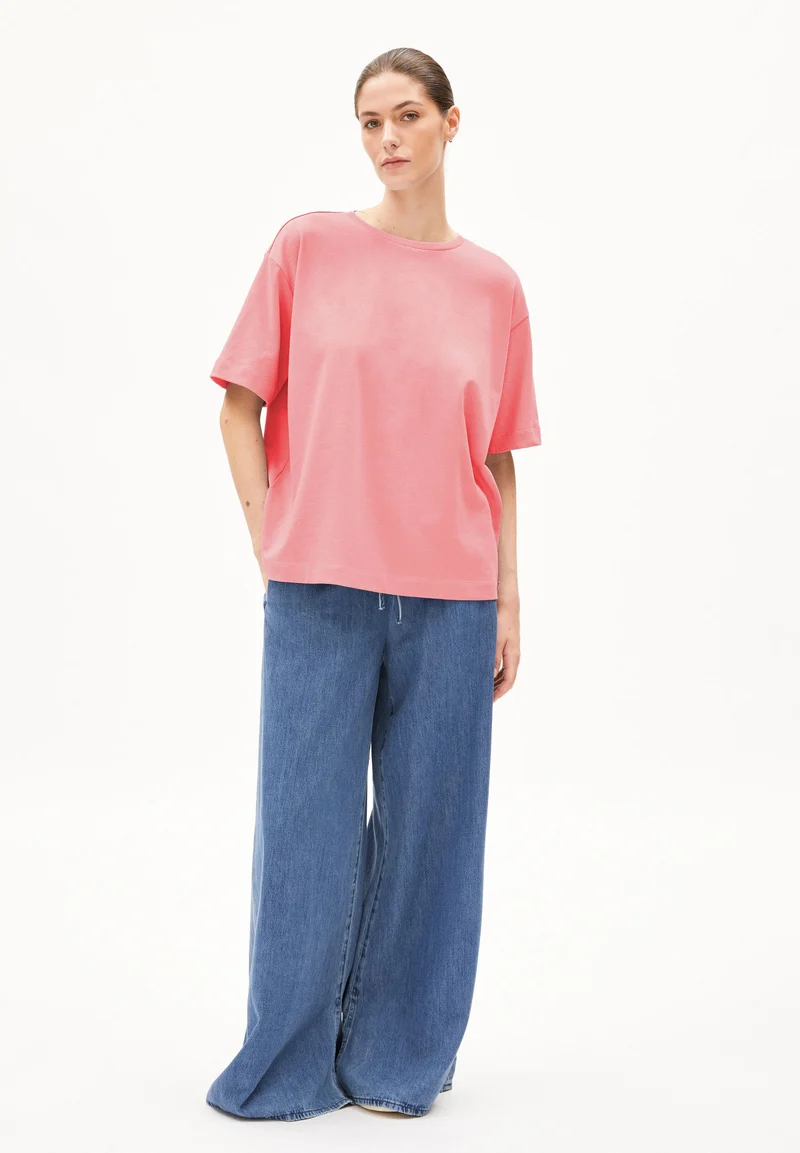 GIANNAA | dark peony