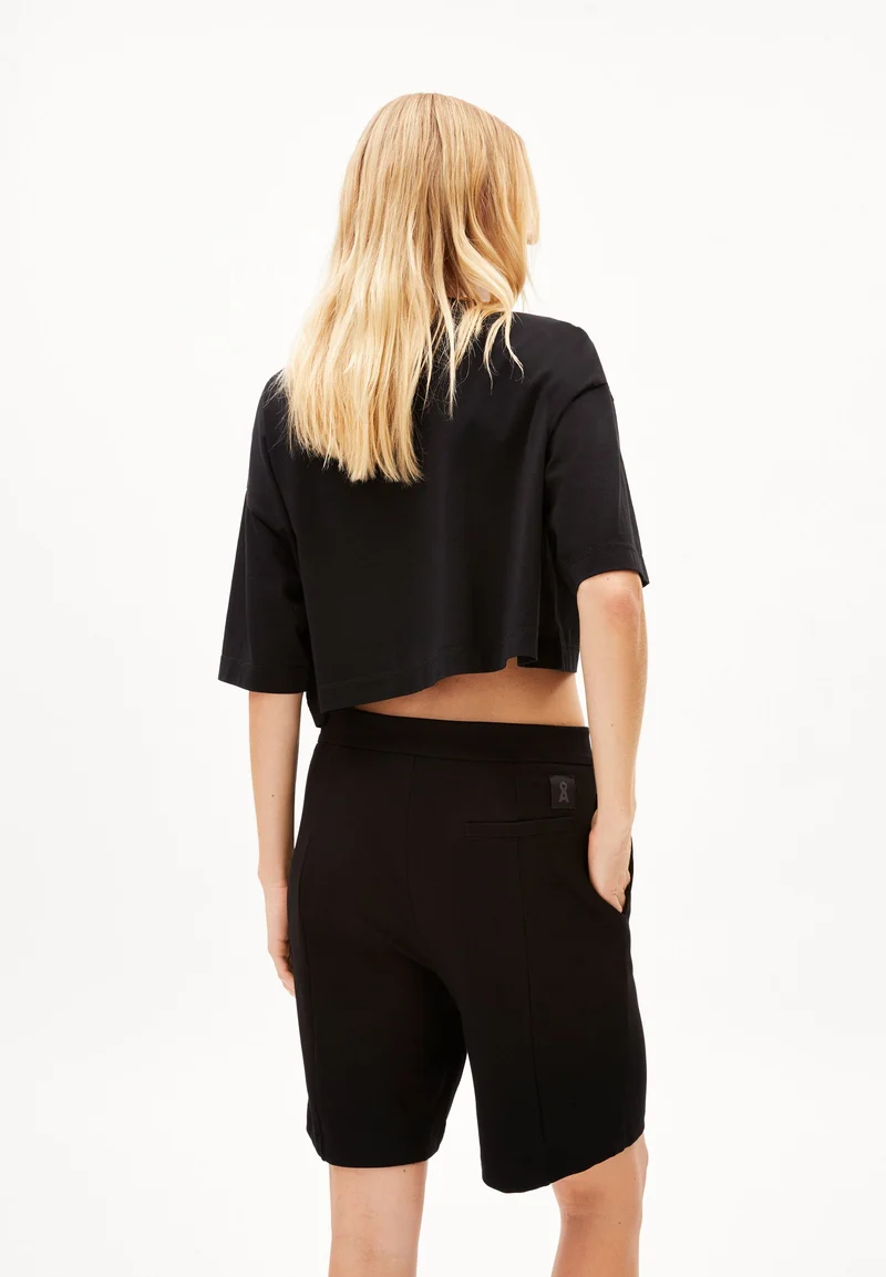 LARIAA ARMEDANGELS | black