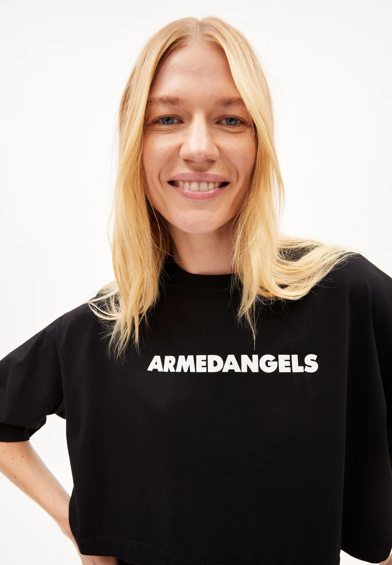 LARIAA ARMEDANGELS | black