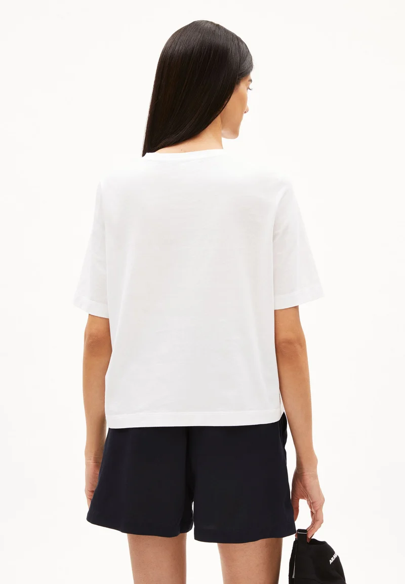 LAYAA LITAA | white