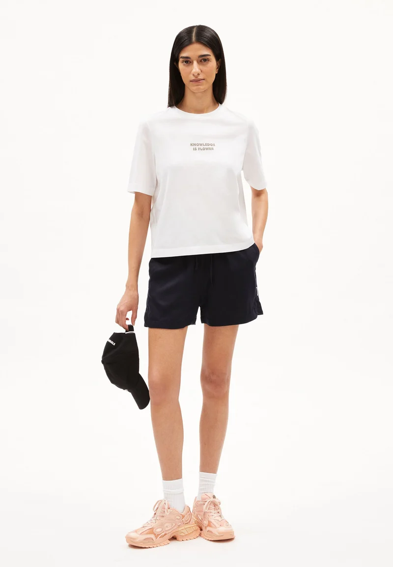 LAYAA LITAA | white