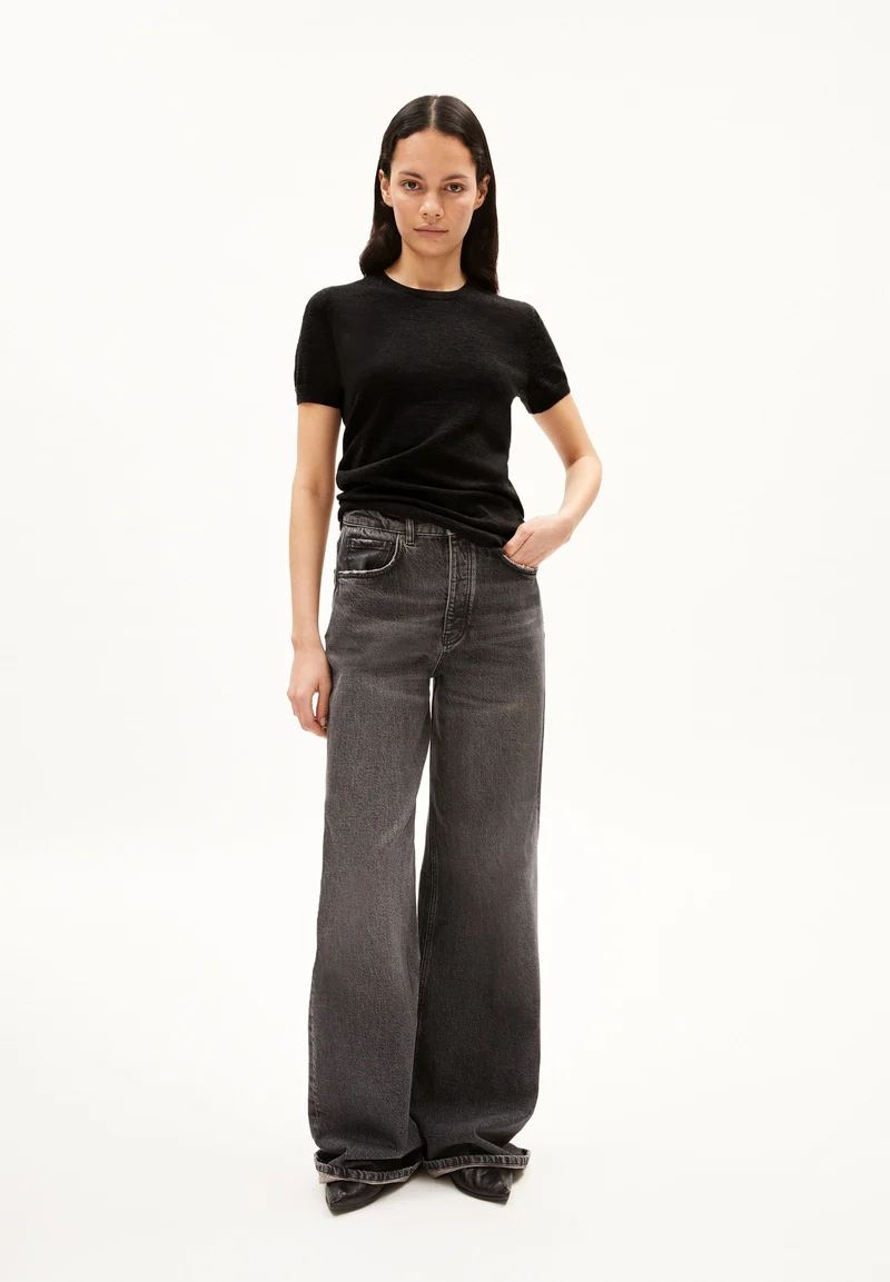 GUILIAA MERINO STRICK T-SHIRT | black