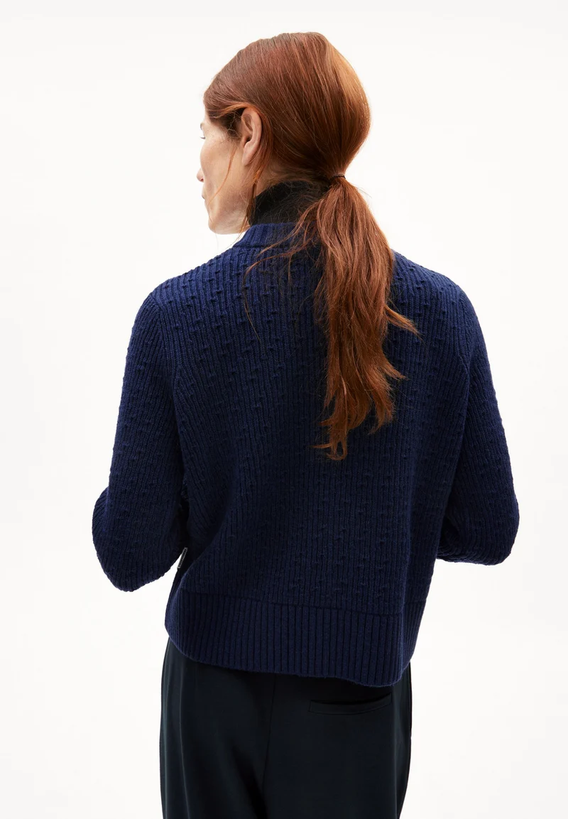 FABIOLAA | deep sea blue