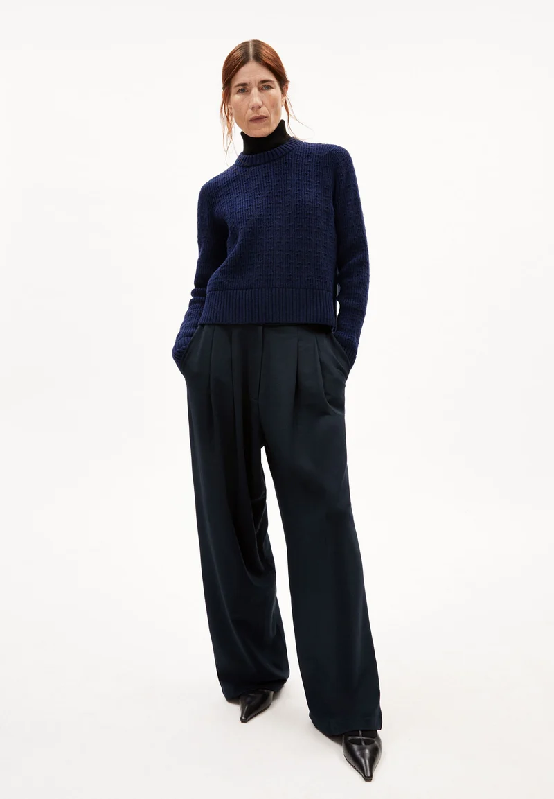 FABIOLAA | deep sea blue