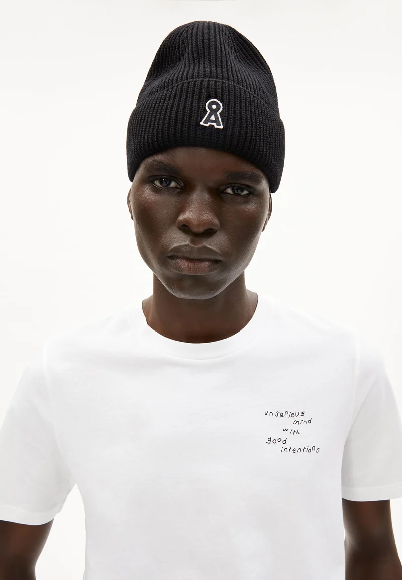 JAAMES INTENTIONS | white