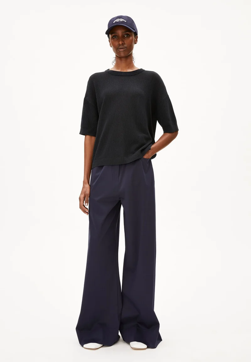 LIZAA LINO | black