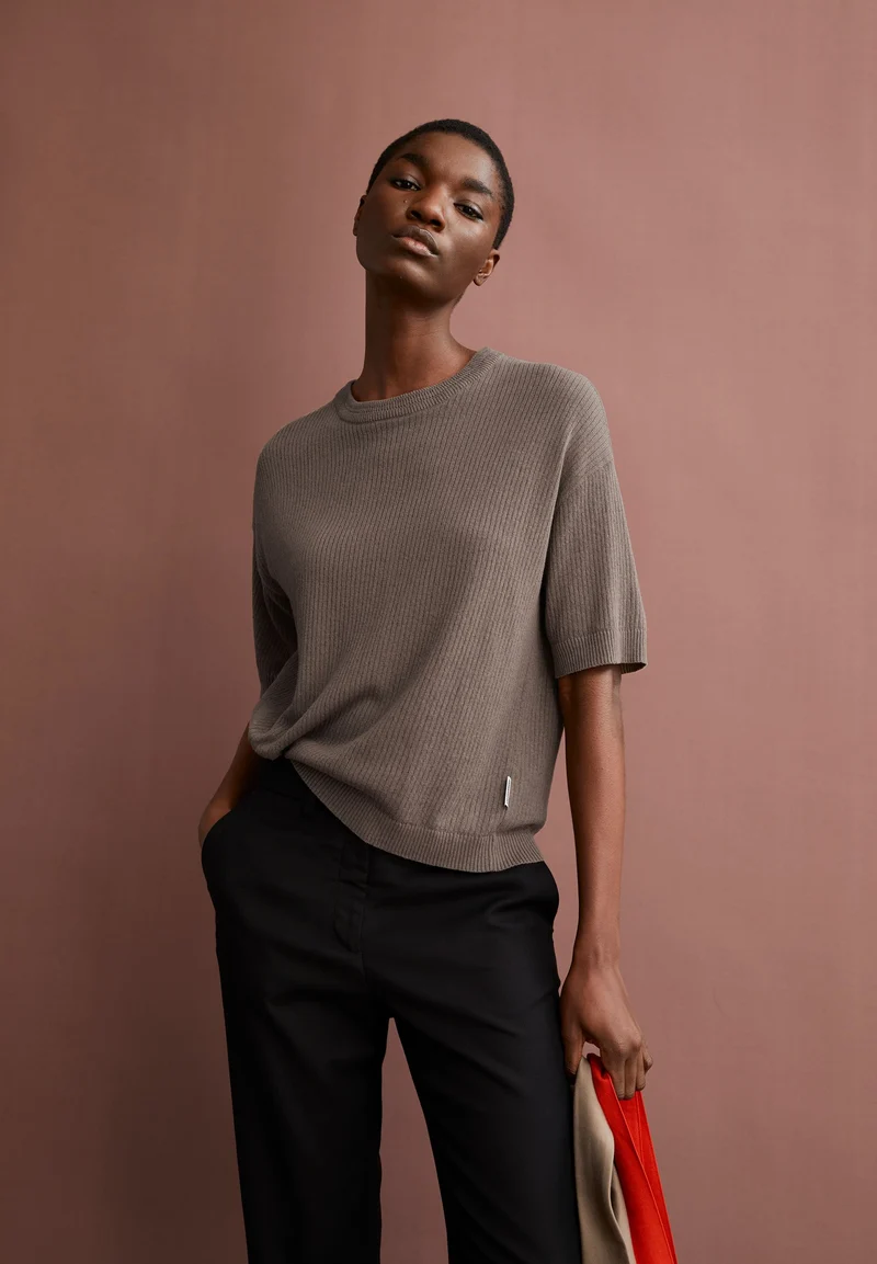 LIZAA LINO | walnut cream
