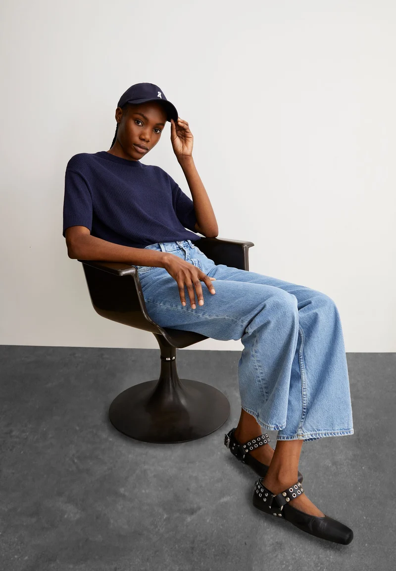 LIZAA LINO | tinted navy
