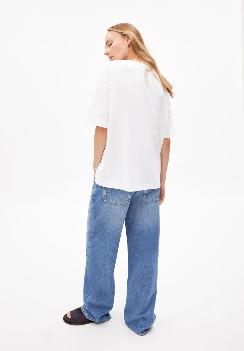 GIANNAA | white