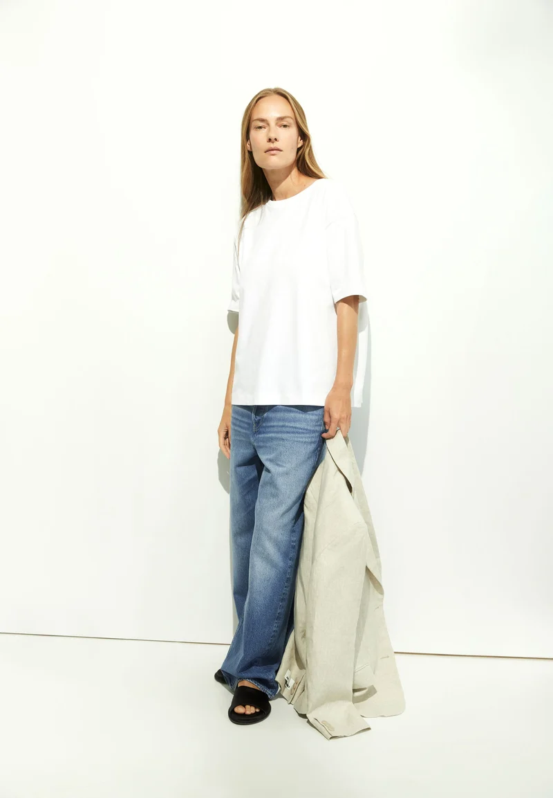 GIANNAA | white