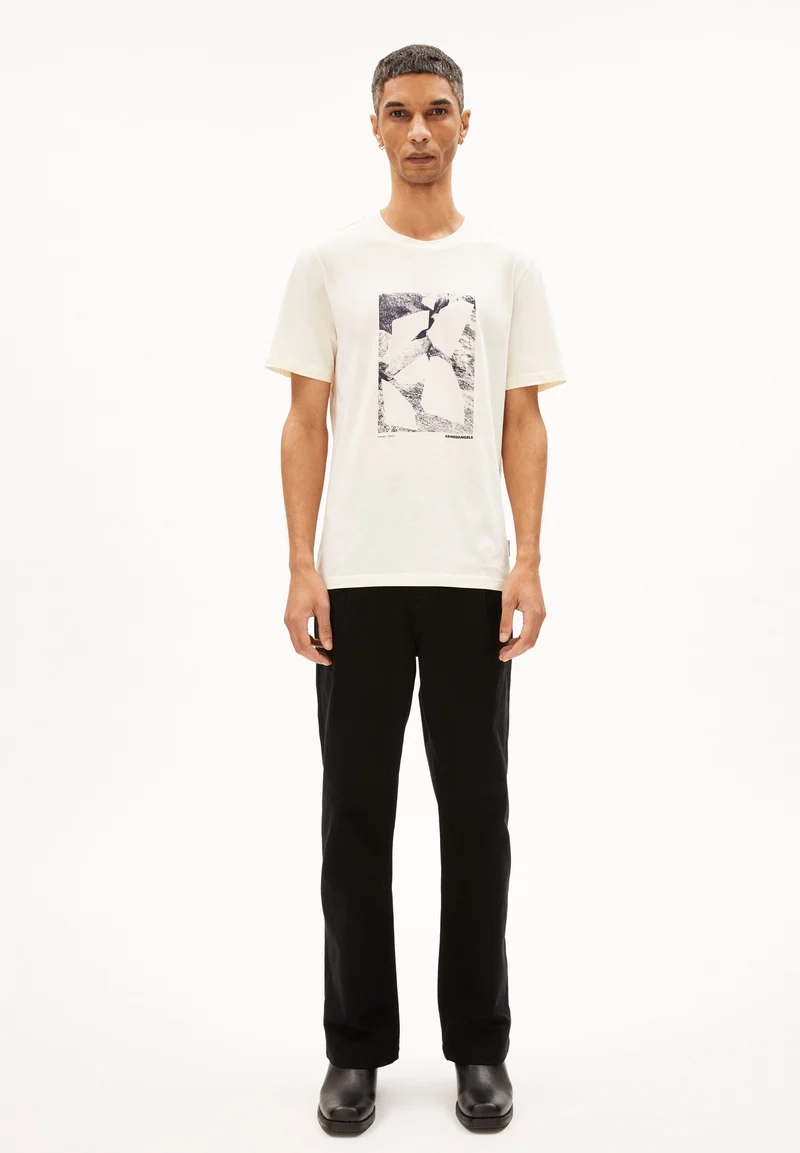 JAAMES ROCKS | oatmilk