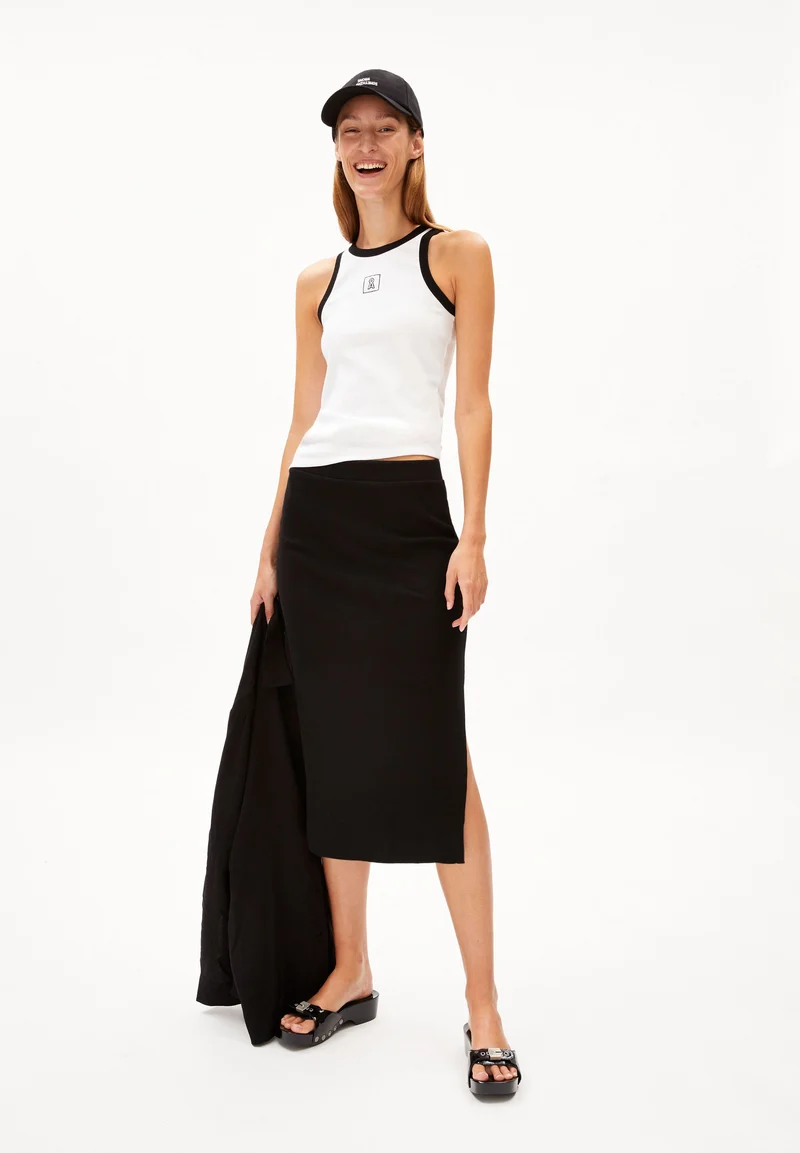 KANITAA CONTRAST | white-black