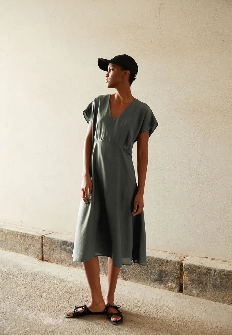 AALBINE | grey green