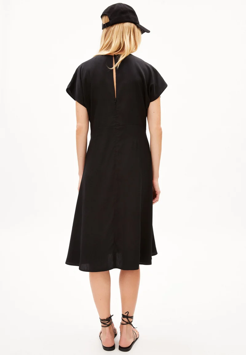 AALBINE | black