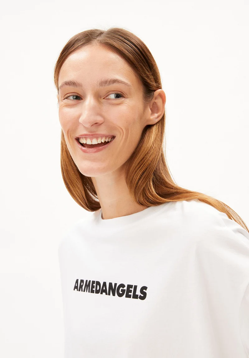 LARIAA ARMEDANGELS | white