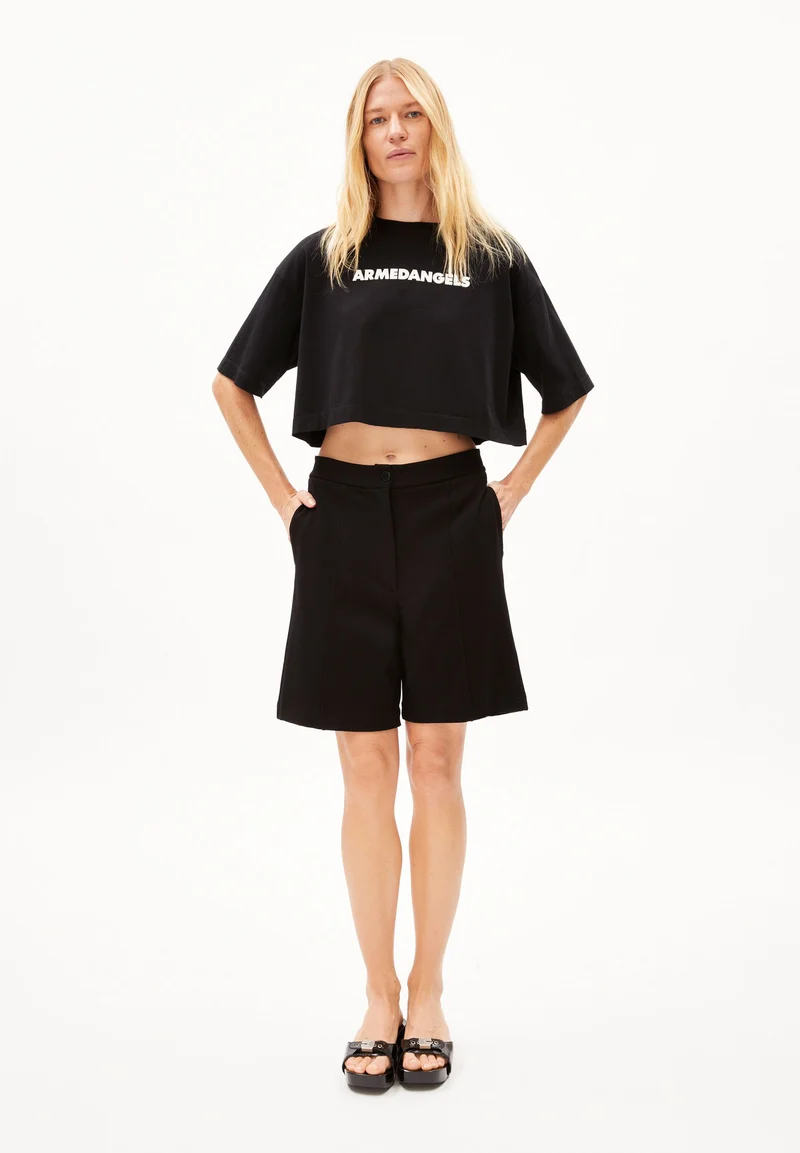 LAIDAA | black