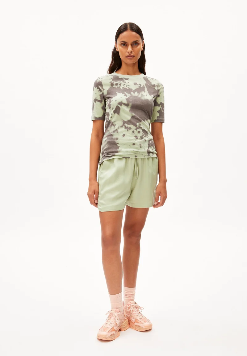 DONAAJA BLOMMAA | light matcha