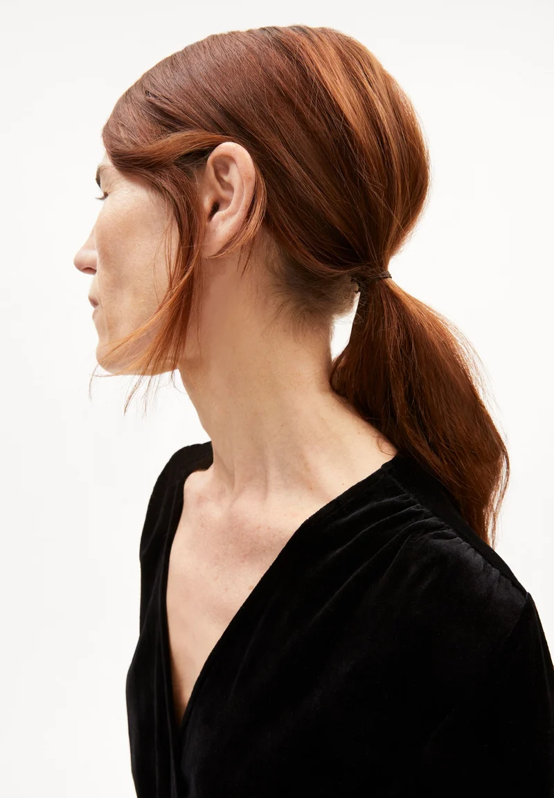 VERLAAR | black