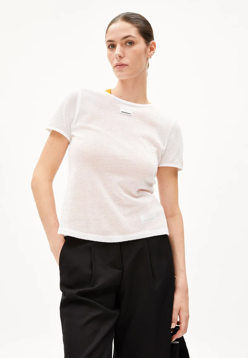 ANKIAA | white