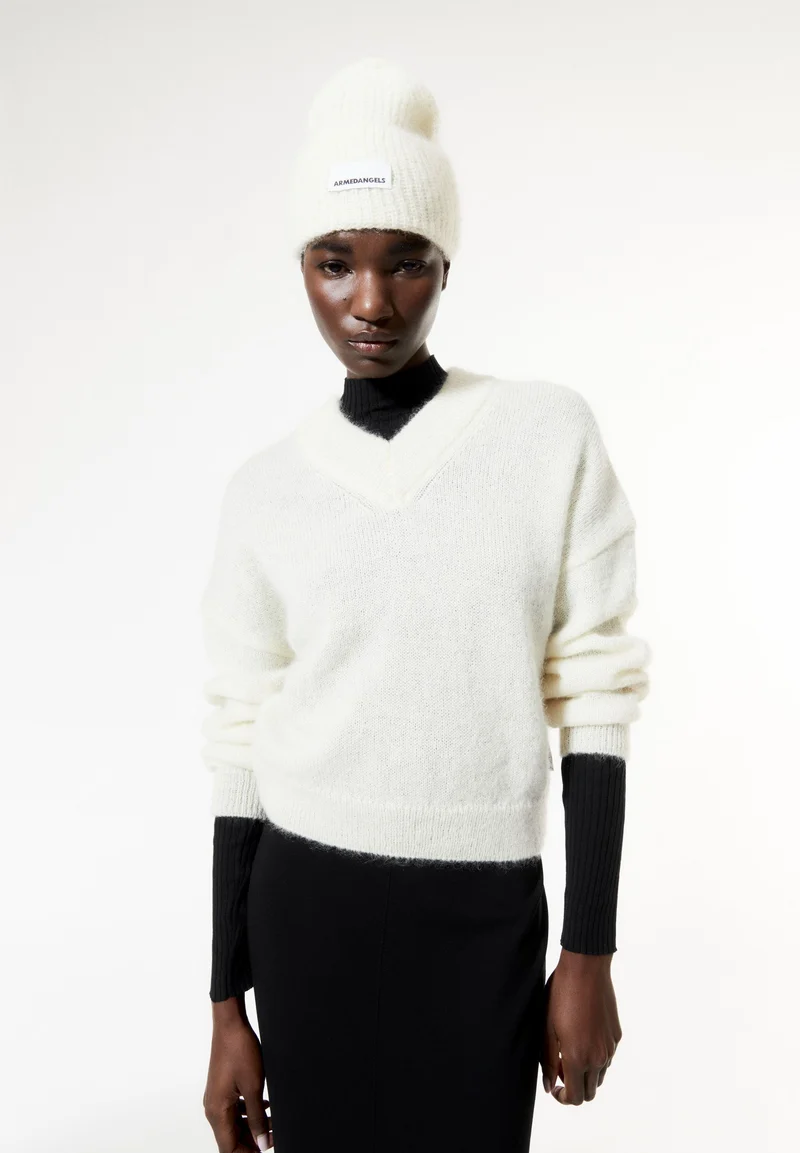 ALBASAA MOHAIR | oatmilk