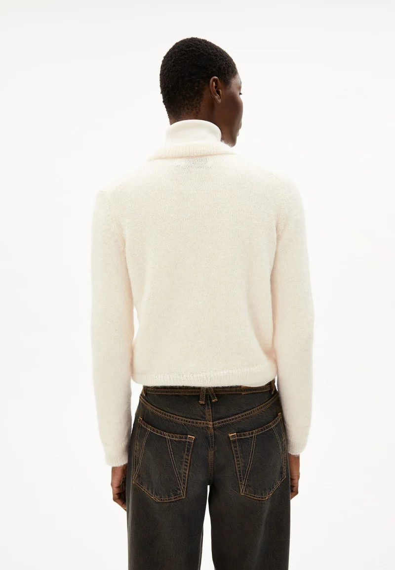 GILAAH MOHAIR | oatmilk