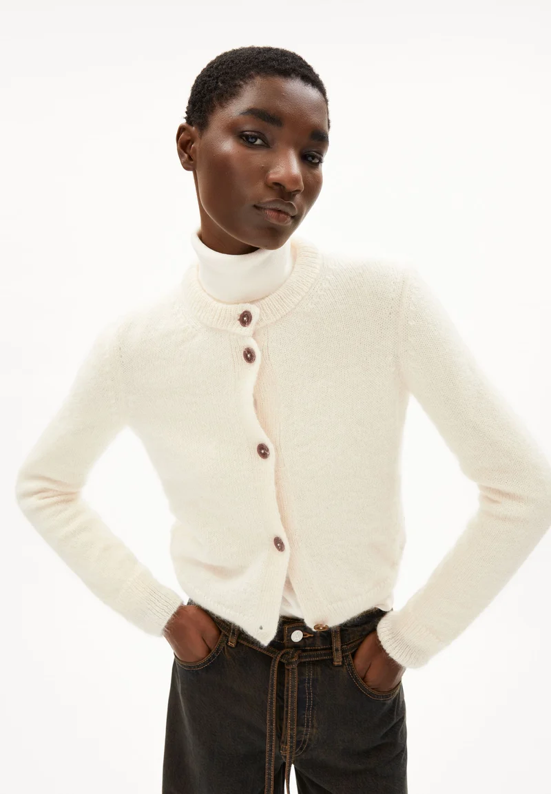 GILAAH MOHAIR | oatmilk