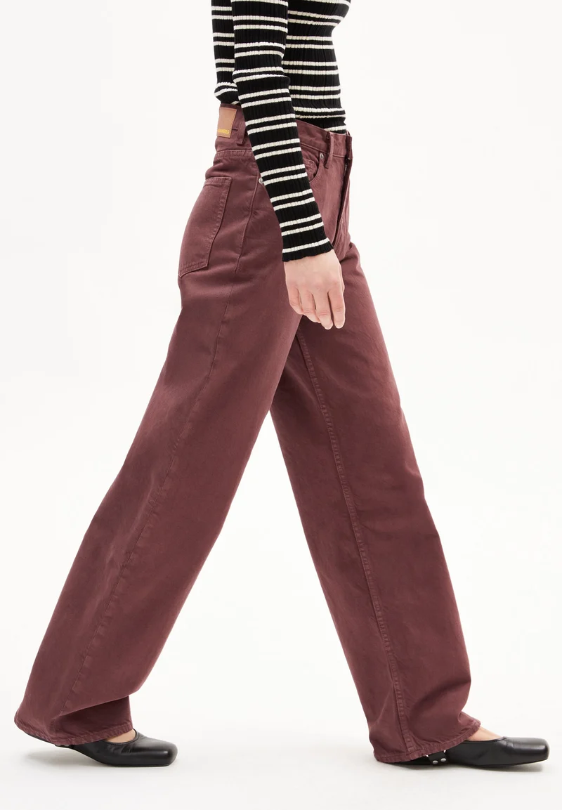 ENIJAA HIGH WAIST WIDE JEANS | dark berry