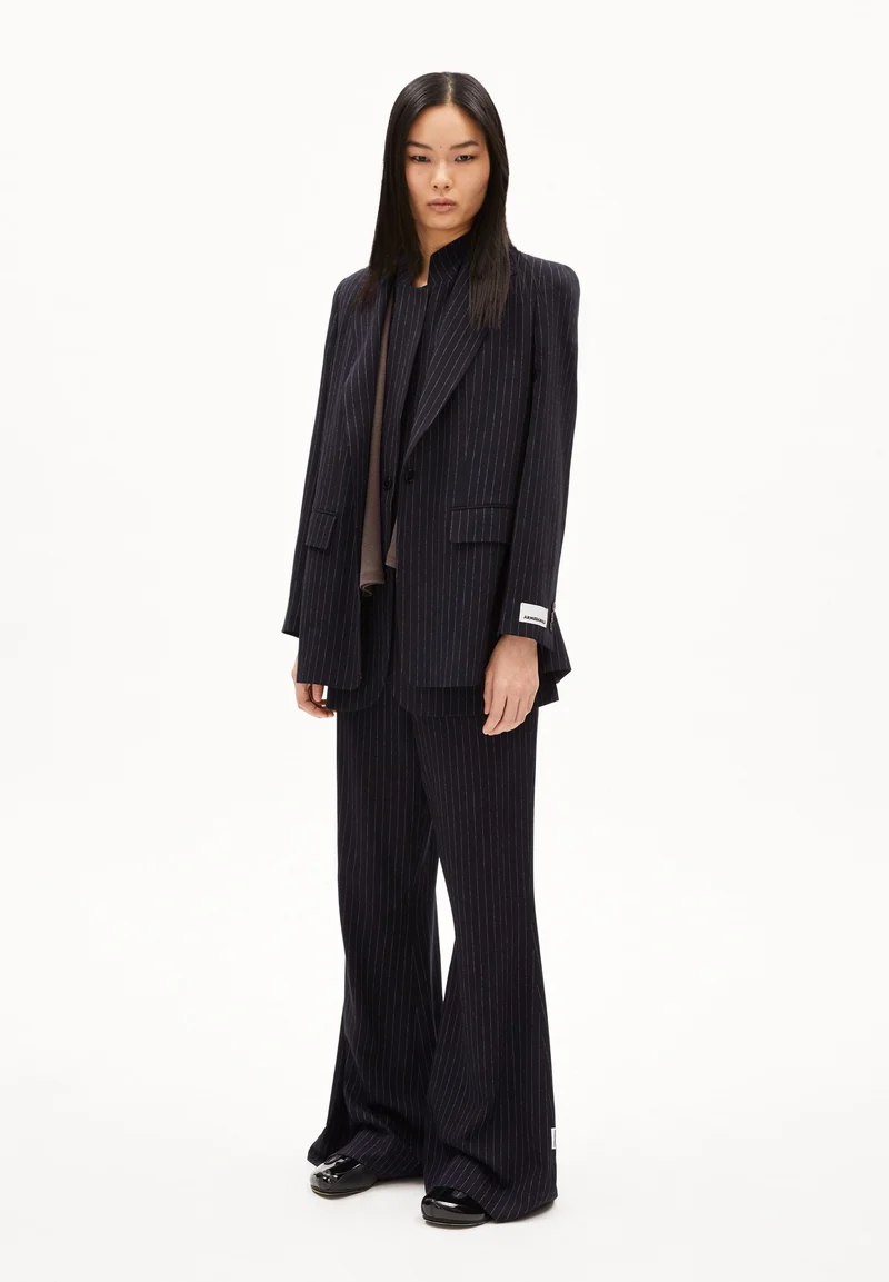 MIKAALA PINSTRIPE | night sky-white
