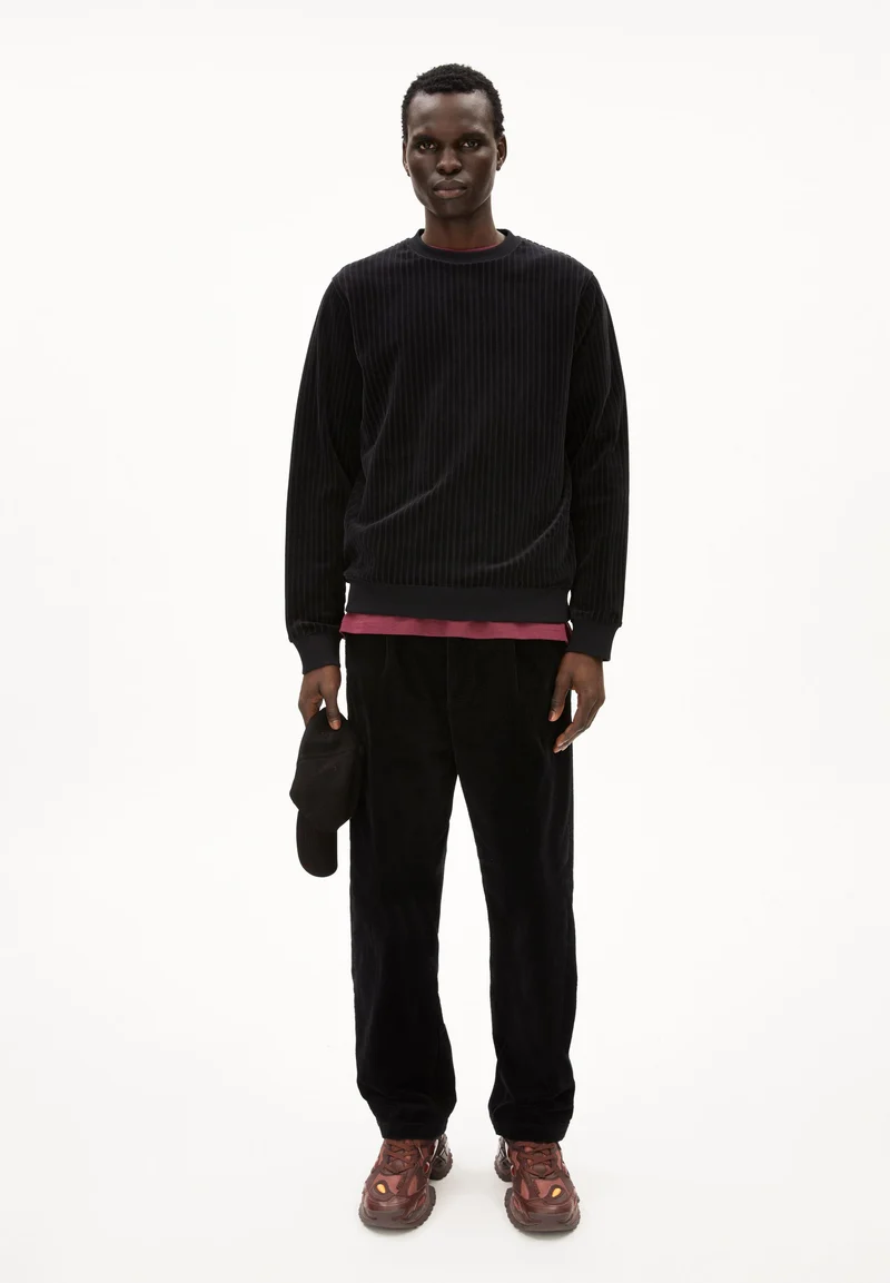BENJAARO CORDUROY | black