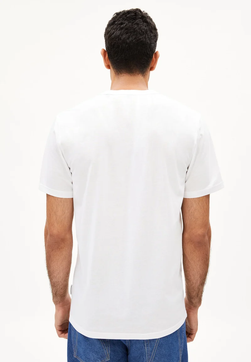 MAARKOS POCKET T-SHIRT | white