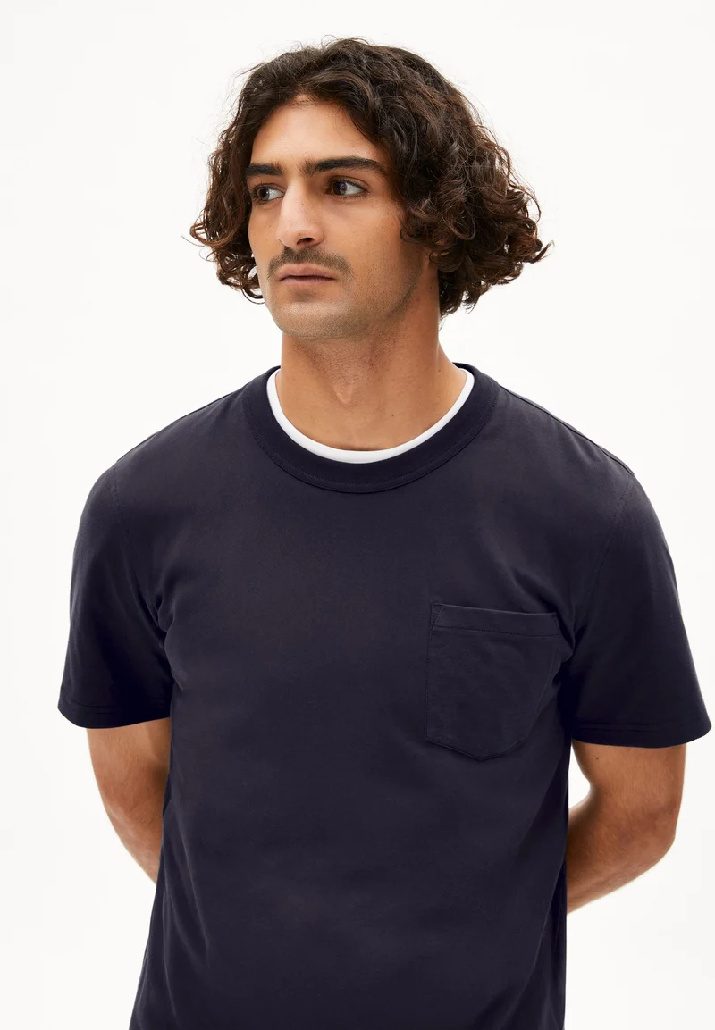 MAARKOS POCKET T-SHIRT | night sky