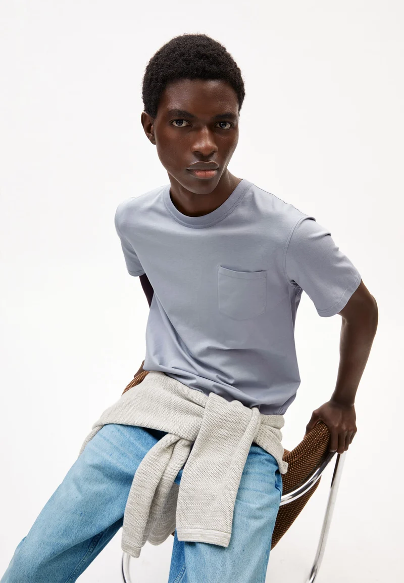 MAARKOS POCKET T-SHIRT | misty morning