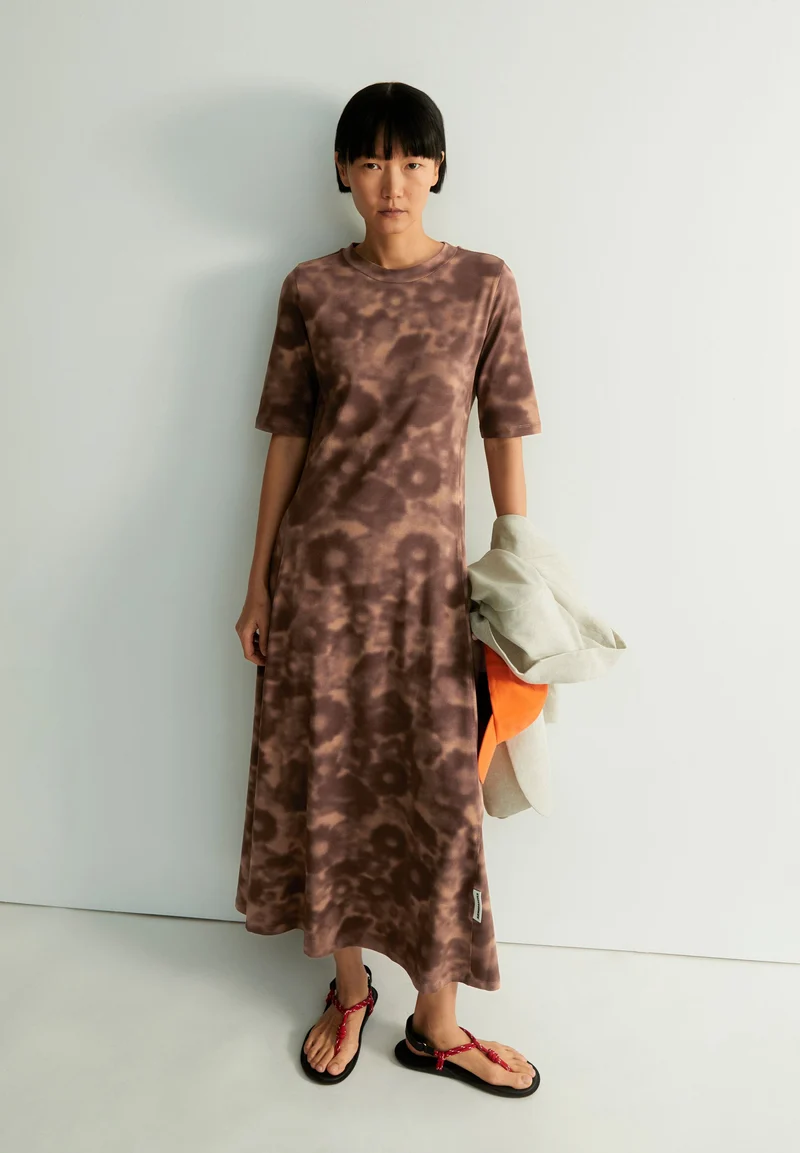 ZURAA AUTUMN GARDEN | pale umber